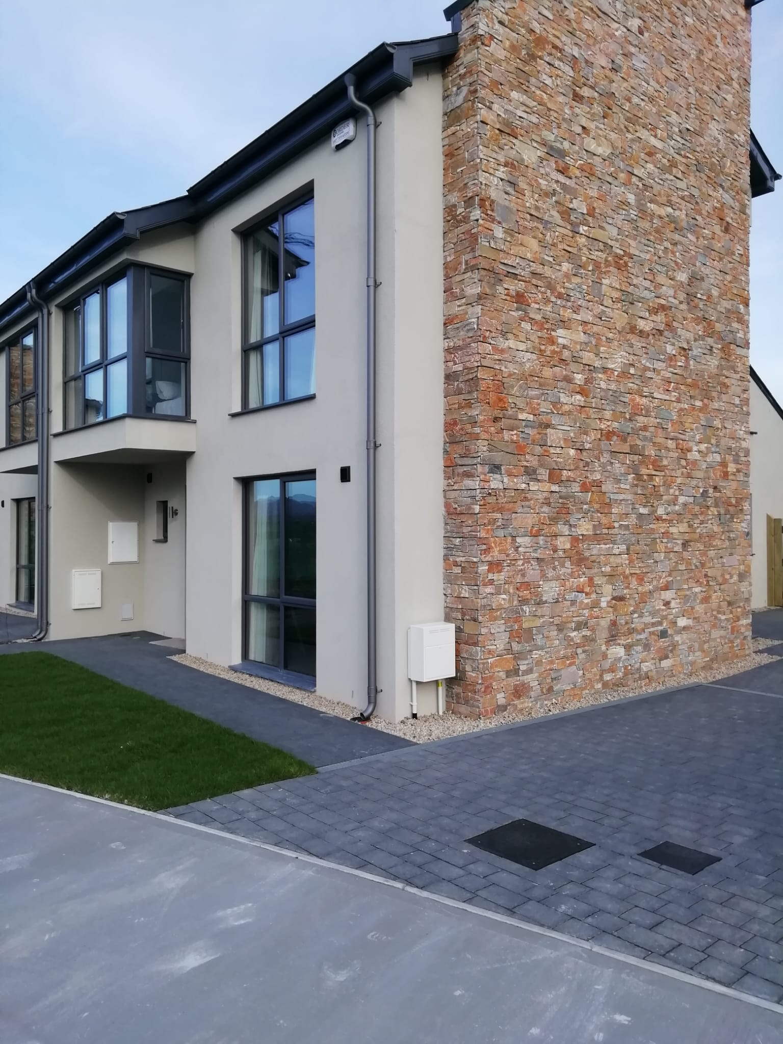 Acrylic rendering project completed by GMC Plastering